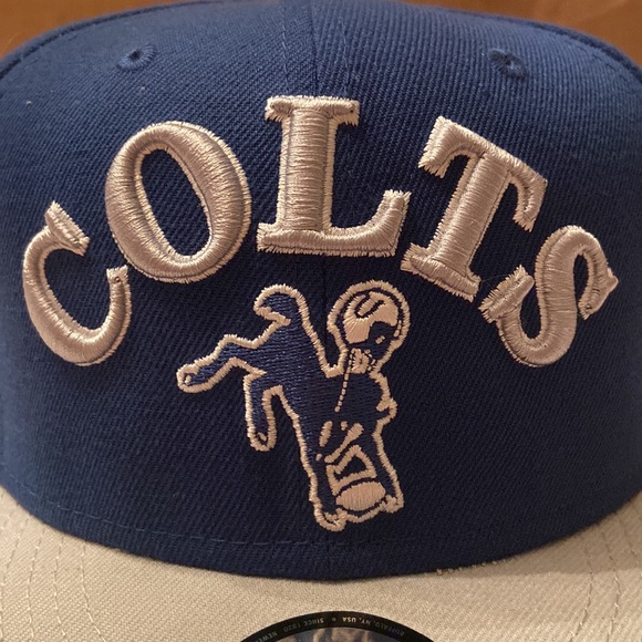 Indianapolis Colts Retro Throwback Snapback Hat - Picture 4 of 4